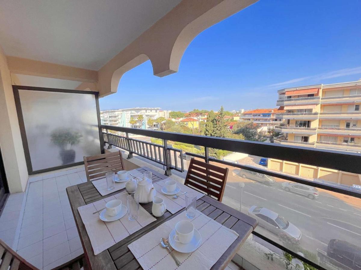 Studio Cabine A 200M De Port Frejus, Plage, Commerces, Terrasse, 4 Couchages, Menage Inclus - Fr-1-226A-31 Exterior foto